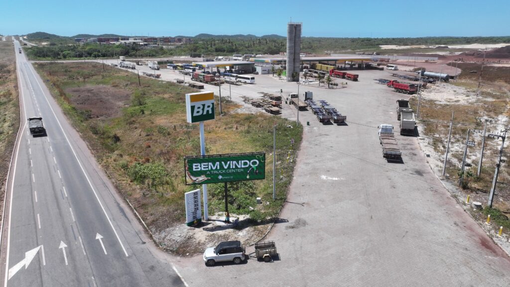 Parada de caminhões TCP Truck Center
